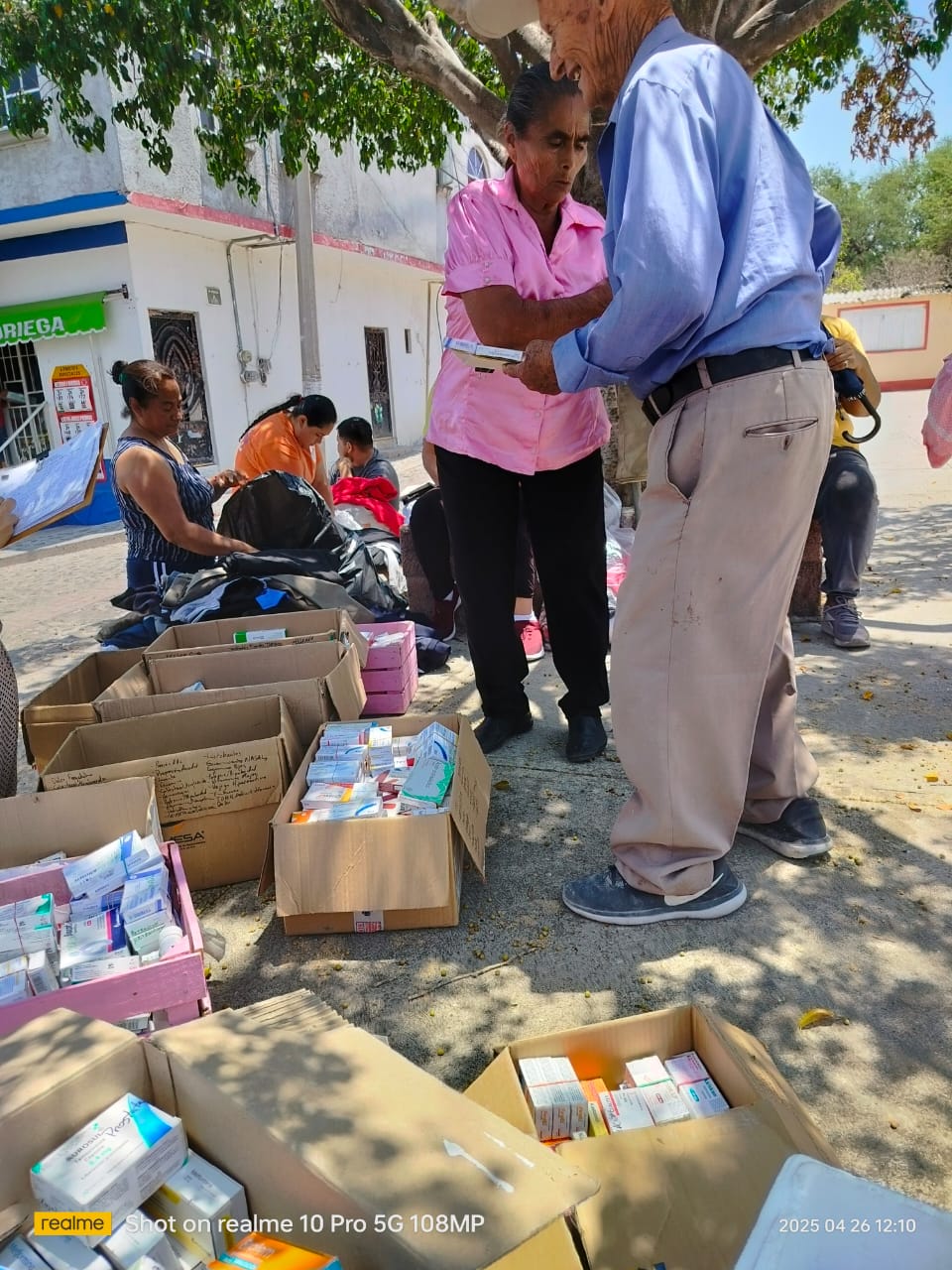 MUCHISIMAS GRACIAS A COMUNIDAD DE SANTA ANA NOS RECIBEN COMO SIEMPRE MUY AMABLES.