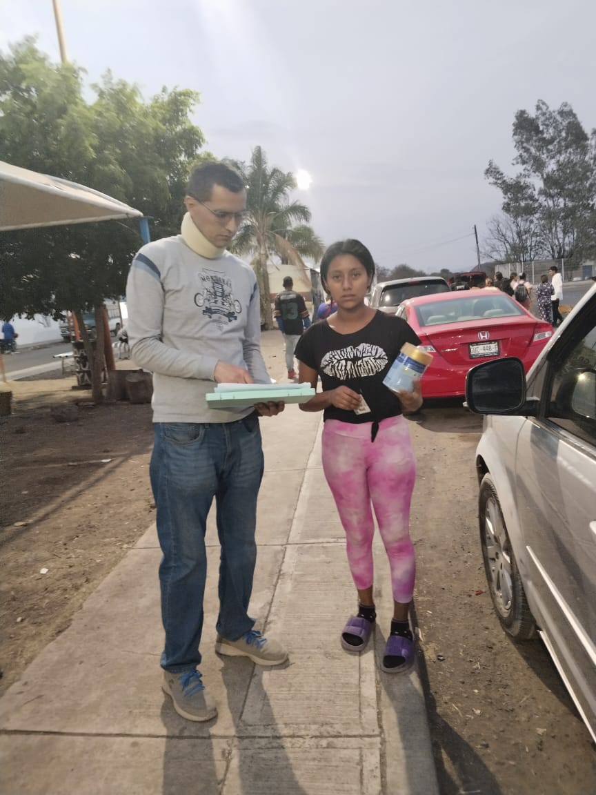 BRIGADA CRISSAN SAN BERNARDO DEL RIO,A.C. DOTA DE LECHE A FAMILIAS DE HOSPITAL BICENTENARIO.