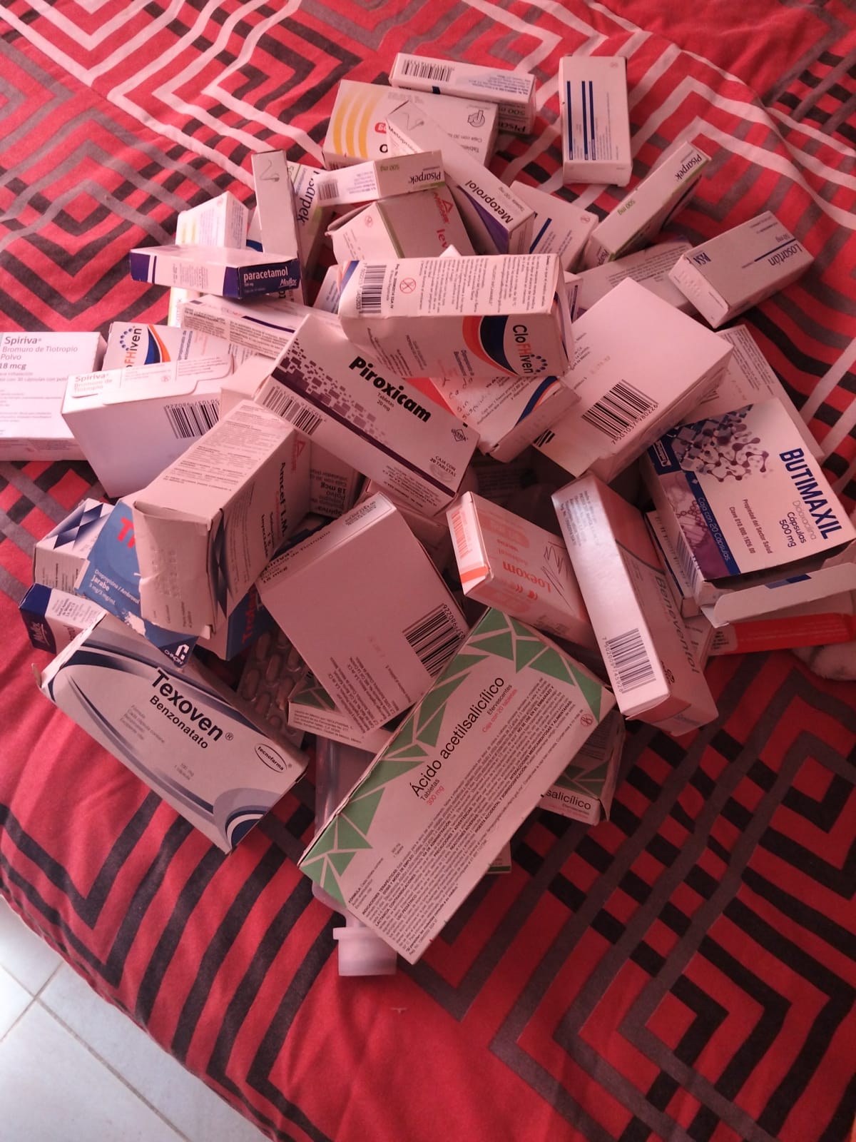 GRACIAS SEÑORA MERCEDES POR SU NOBLE DONACION.