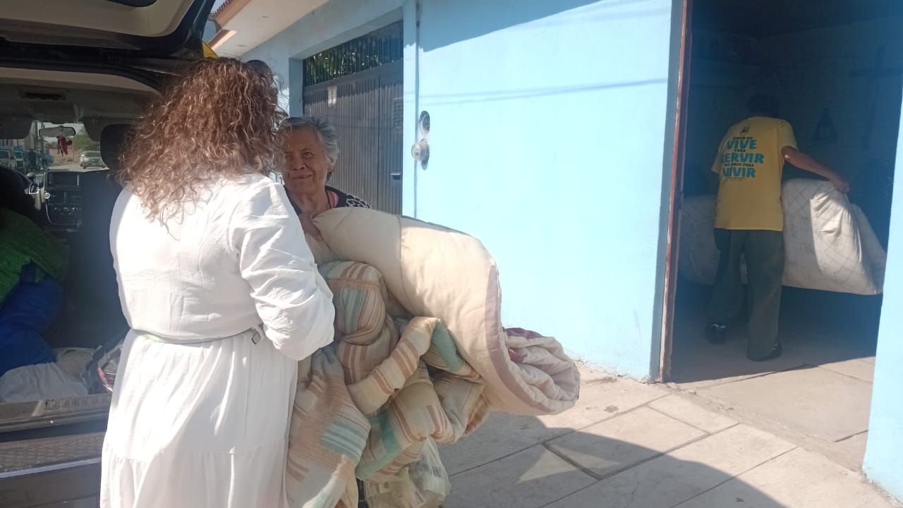 GRANDES ACCIONES EN CRISSAN SALAMANCA, LLEGA LA COLCHONIZA EN FAMILIAS DE BAJOS RECURSOS.