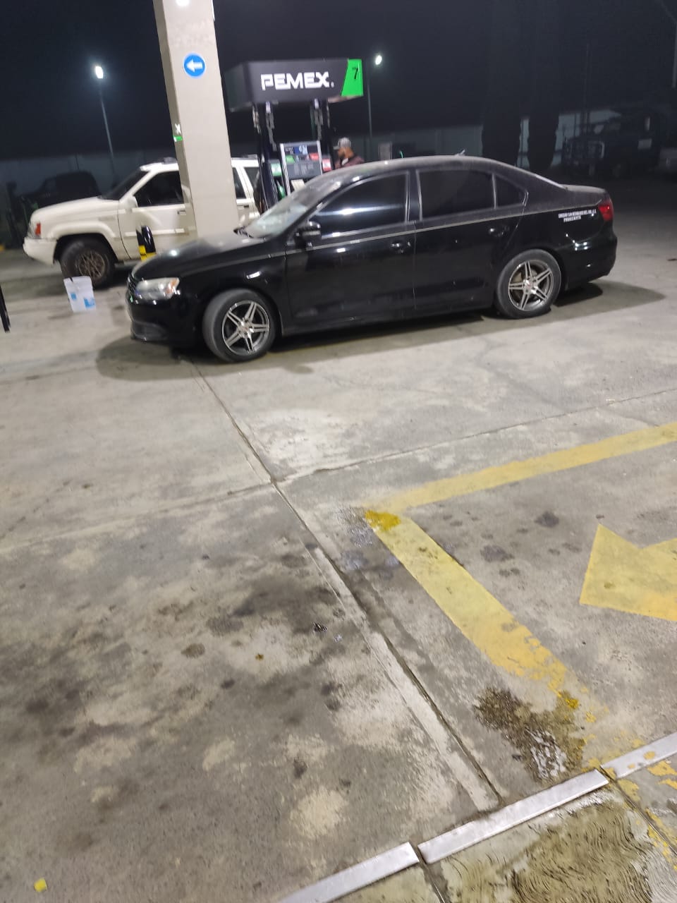 MIENTRAS LOS POLITICOS Y DEMAS DUERMEN, PUES CRISSAN SEGUIA DE BRIGADA.