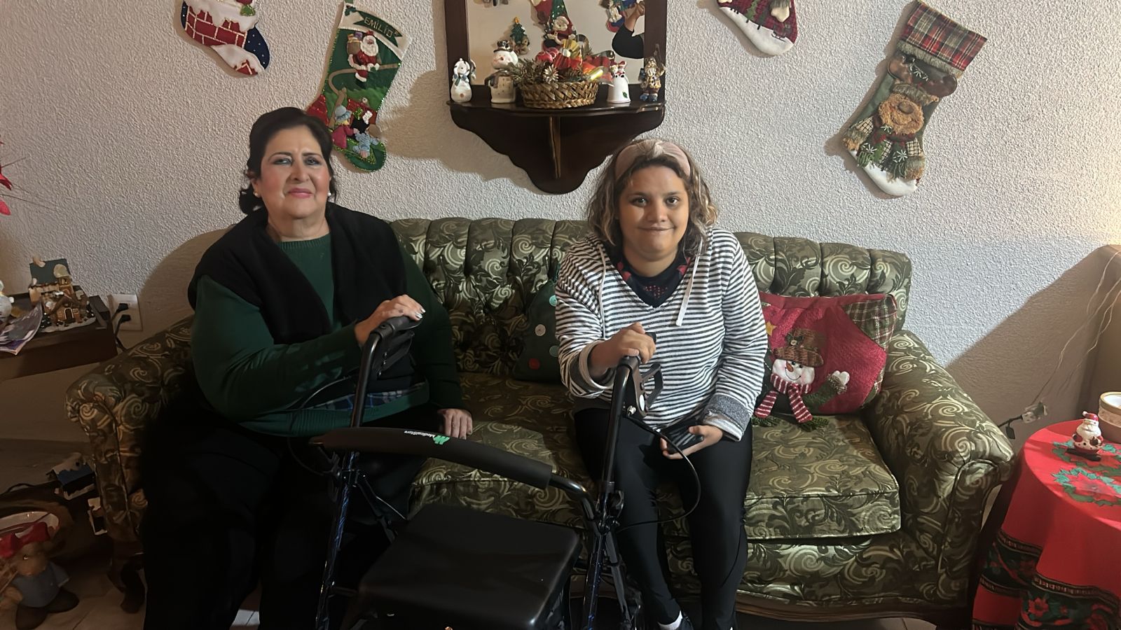 AGRADECEMOS A LA SRITA FERNANDA RAMIREZ CASTRO Y LA FELICITAMOS.