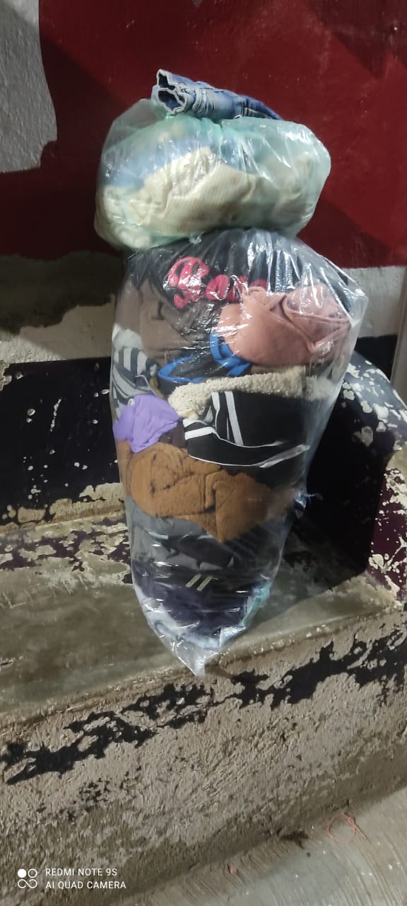 GRACIAS A LA FAMILIA ANONIMA QUE NOS DONO ESTA ROPA PARA QUE SIGAMOS AYUDANDO MAS.