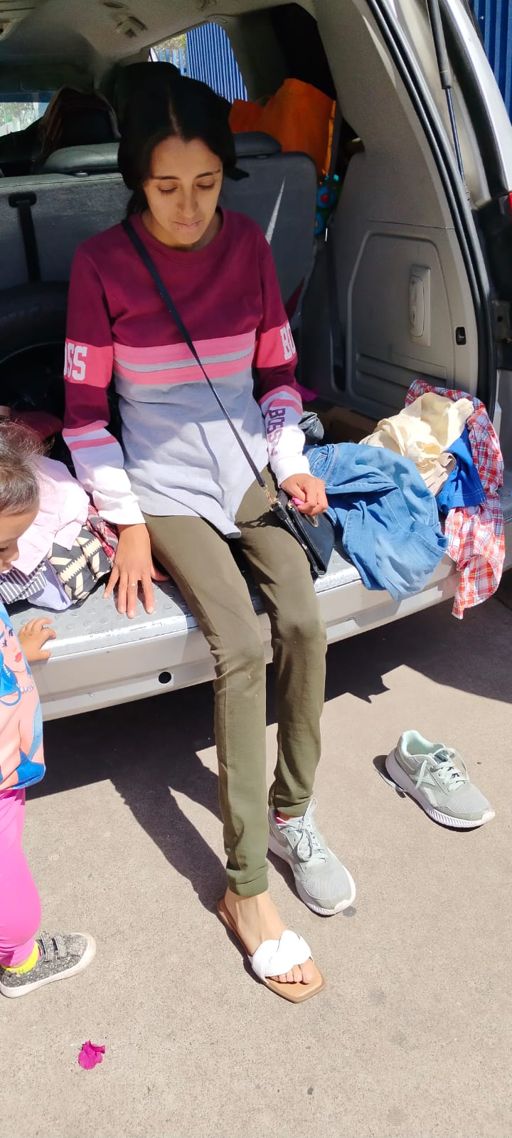 CRISSAN PRESENTE EN JARAL DEL PROGRESO AYUDANDO DE CORAZON.