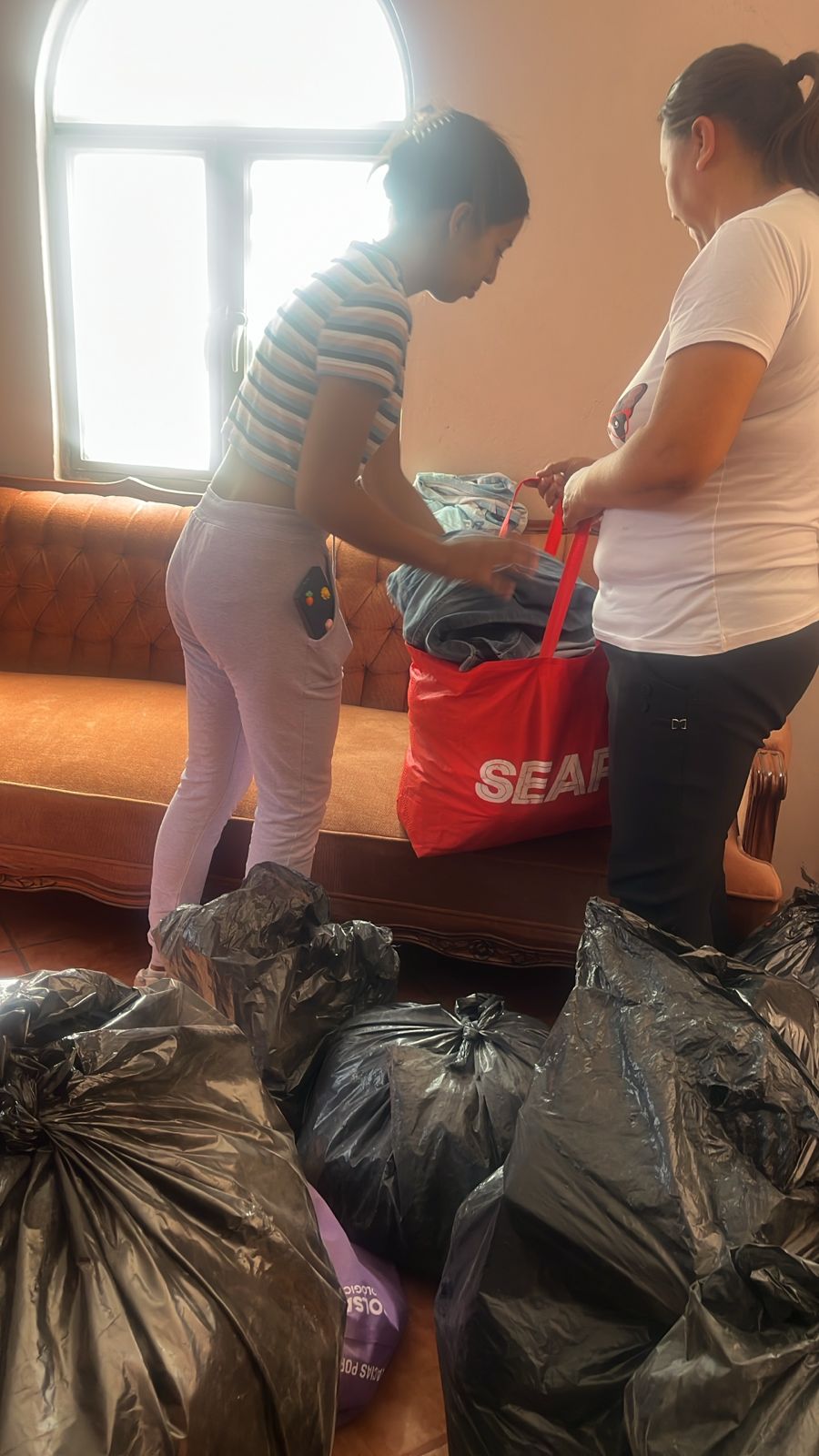 GRACIAS A NUESTRA OFICINA Y CENTRO DE ACOPIO COLONIA LINDAVISTA SE LE BRINDO AYUDA  COMUNIDAD LOS MARTINEZ.