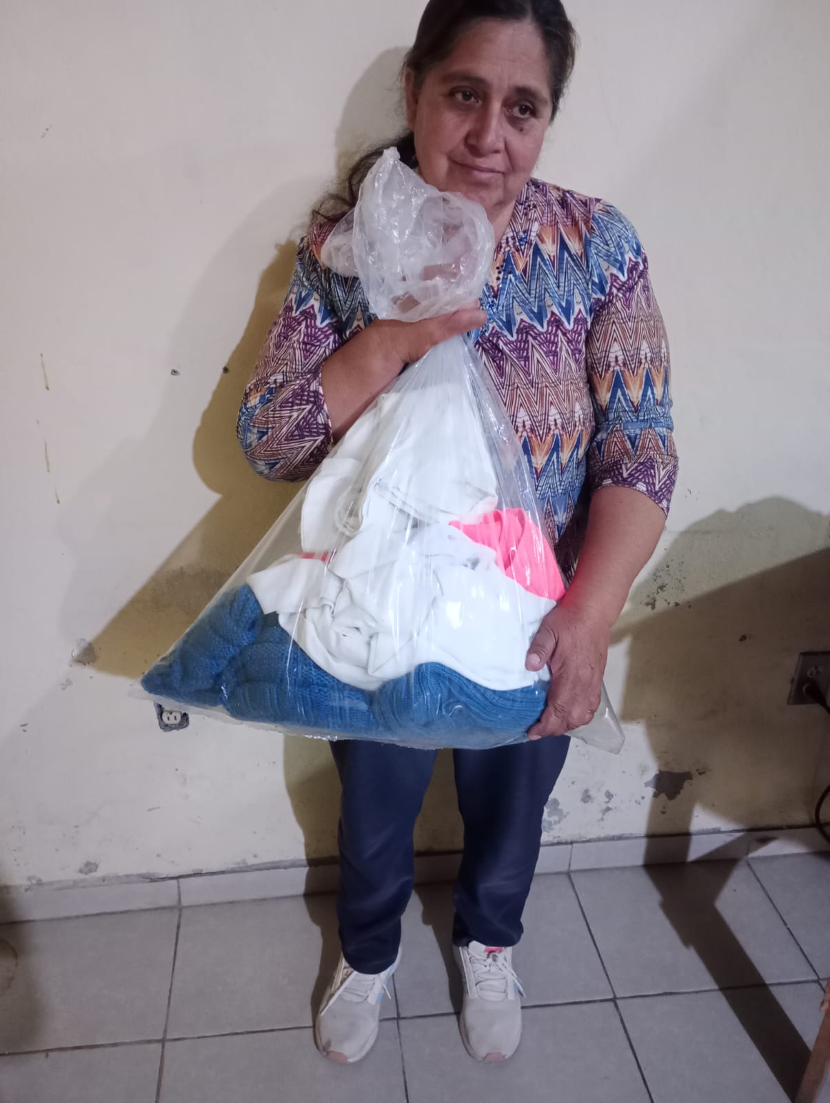 GRAN ENTREGA DE AYUDA EN AMPLIACION SOCORRO EN VALLE DE SANTIAGO.