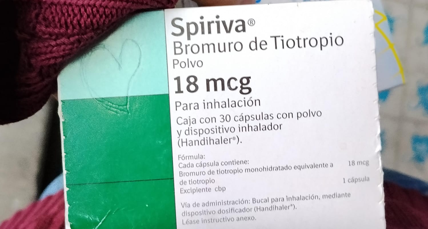 BRIGADA EN VALLE DE SANTIAGO EN COLONIA LA LOMA. AYUDANDO DE CORAZON.