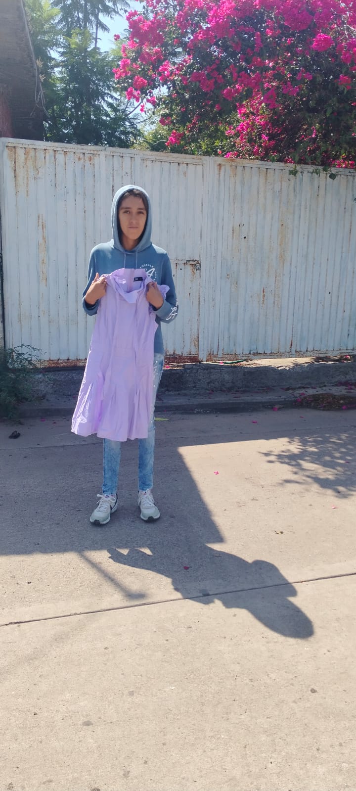 BRIGADA DE ENTREGA DE ROPA EN JARAL DEL PROGRESO. GRAN EXITO.