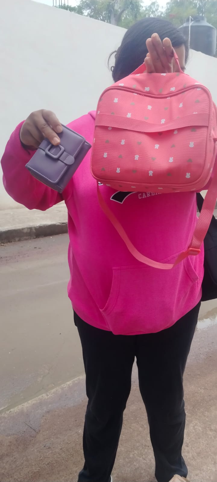 ENTREGA DE UTILES, MORRALES Y LAPICERAS EN COMUNIDAD ZEMPOALA, JARAL DEL PROGRESO.