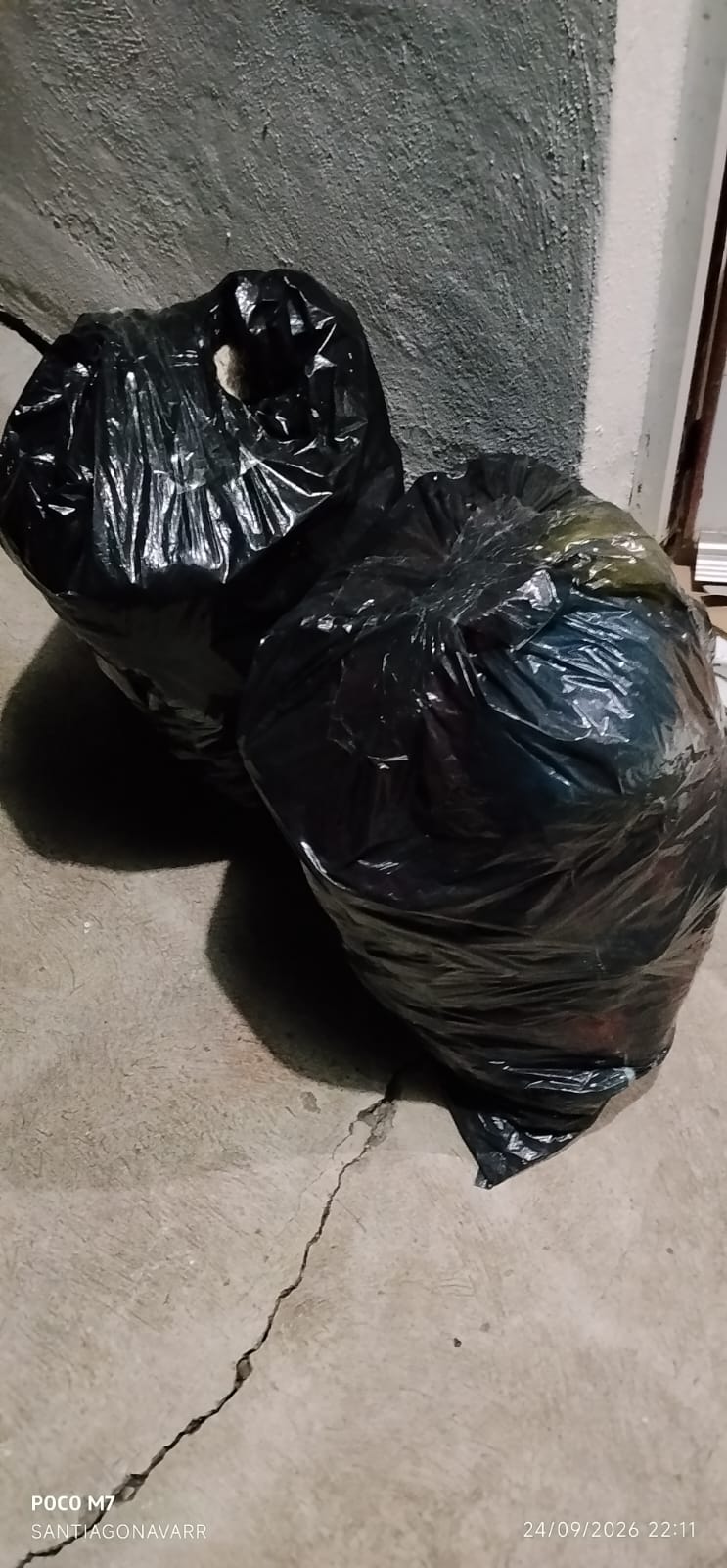 GRACIAS A SEÑORA ANGELICA AGUILAR POR ESTA ROPA EN BUEN ESTADO QUE SERVIRA A MUCHAS PERSONAS.